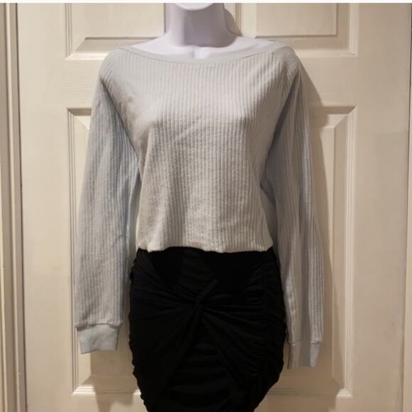 Wildfox Tilda Oversized Light Blue Sweater NWOT - Picture 4 of 11